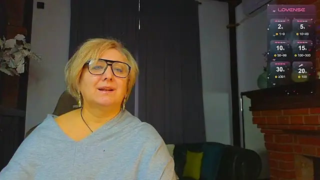 Marta Wils online show from 10/29/25, 03:31