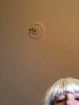 juliaoneandonly online show from 12/20/25, 07:10