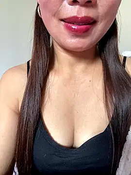 Milky-milk online show from 12/22/25, 01:46