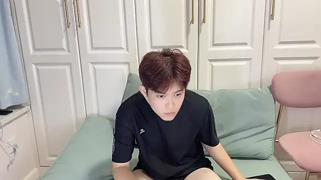 xlong00099 online show from 10/26/25, 11:38