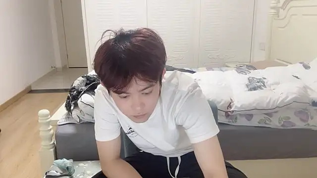 xlong00099 online show from 11/08/25, 08:36