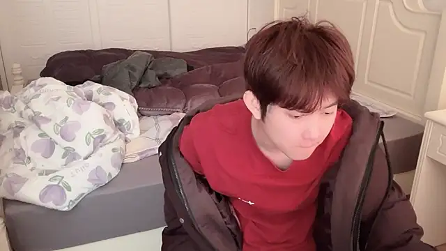 xlong00099 online show from 12/01/25, 06:18