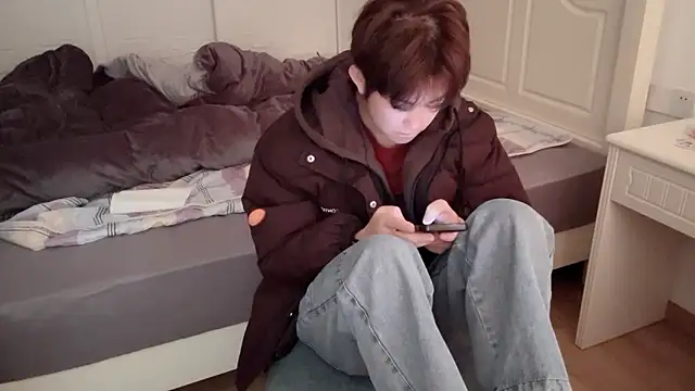 xlong00099 online show from 12/02/25, 07:14