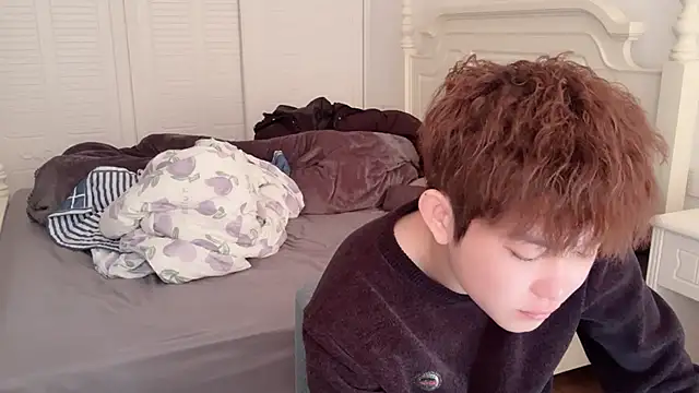 xlong00099 online show from 12/14/25, 05:35