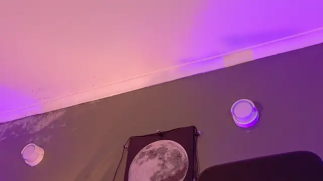 Snapshot of KeendraFox_ chatting on 11/07/25, 10:15 KeendraFox online show from 11/07/25, 10:15