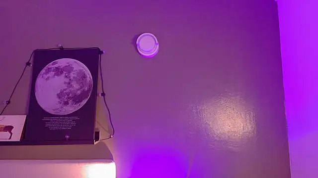 Snapshot of KeendraFox_ chatting on 11/14/25, 10:25 KeendraFox online show from 11/14/25, 10:25