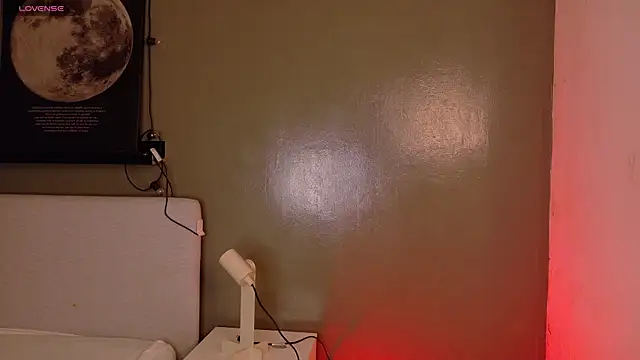 Snapshot of KeendraFox_ chatting on 11/17/25, 10:21 KeendraFox online show from 11/17/25, 10:21