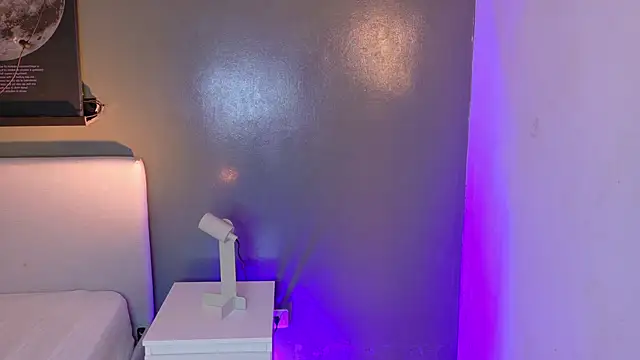 Snapshot of KeendraFox_ chatting on 11/27/25, 10:39 KeendraFox online show from 11/27/25, 10:39