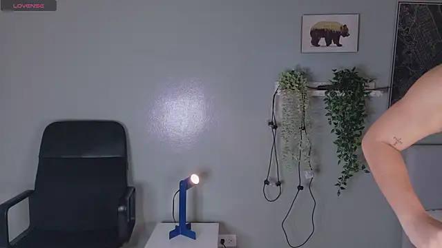 Snapshot of KeendraFox_ chatting on 02/02/26, 10:36 KeendraFox online show from 02/02/26, 10:36