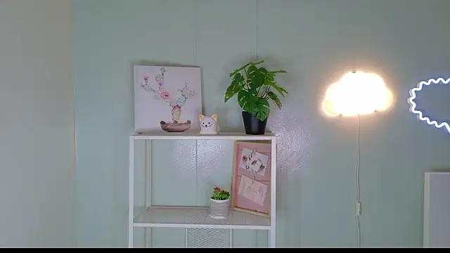 Snapshot of KeendraFox_ chatting on 02/05/26, 10:31 KeendraFox online show from 02/05/26, 10:31