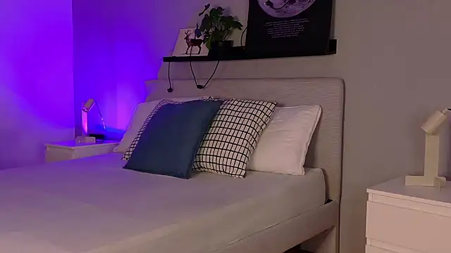 KeendraFox  online show from 03/09/26, 10:08