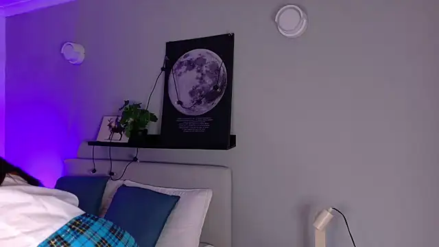 KeendraFox  online show from 03/11/26, 10:21