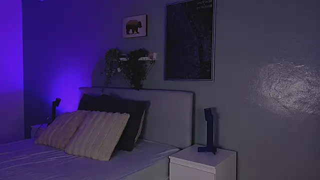 KeendraFox  online show from 03/20/26, 10:20