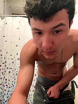 Snapshot of El_awo_ chatting on 10/14/25, 04:13 El awo online show from 10/14/25, 04:13