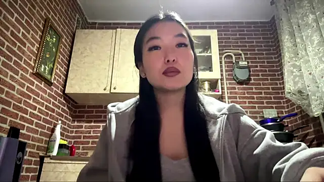 EmmaLeexth online show from 01/14/26, 02:44