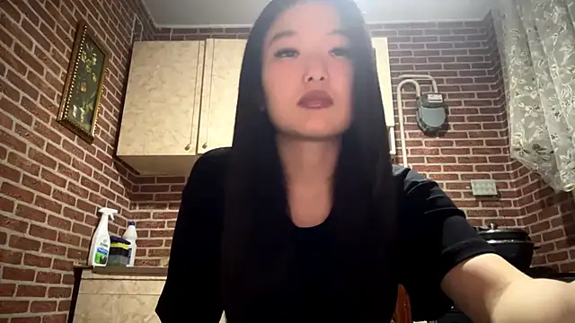 EmmaLeexth online show from 02/10/26, 02:10