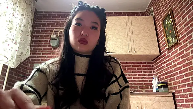 EmmaLeexth online show from 03/17/26, 10:07