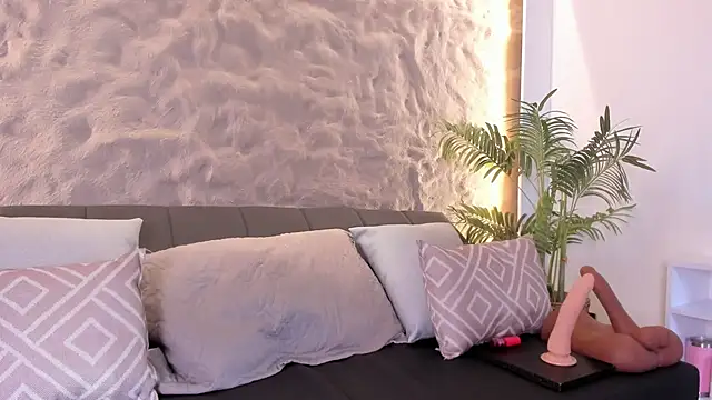 Naomy gyal online show from 02/26/26, 07:24