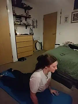 laradoom online show from 11/14/25, 10:40