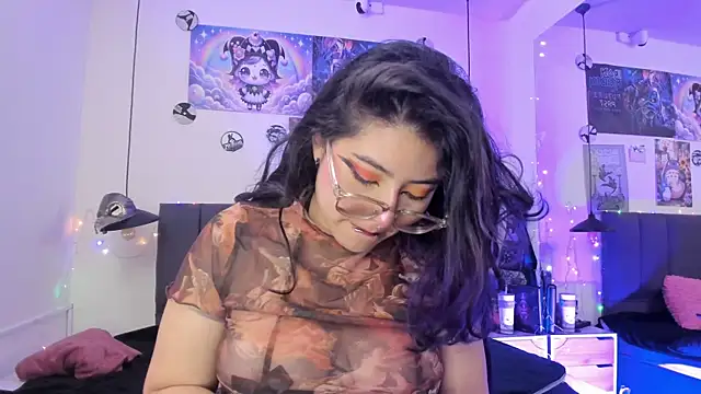 SabrinaV  online show from 06/22/26, 11:18