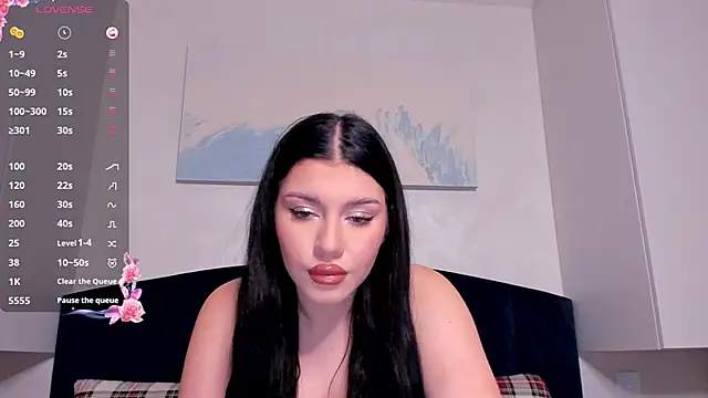 Snapshot of KendraKiss_ chatting on 10/26/25, 08:26 KendraKiss  online show from 10/26/25, 08:26