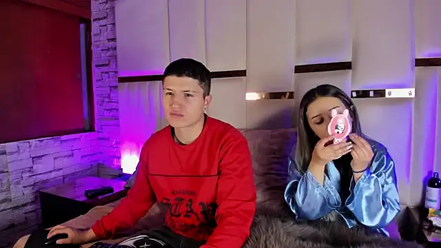 ANLLELOAndANGELA online show from 04/29/26, 04:55