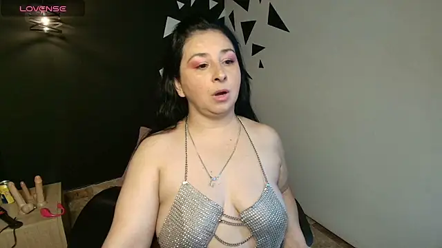 AgataThompson  online show from 10/13/25, 08:53