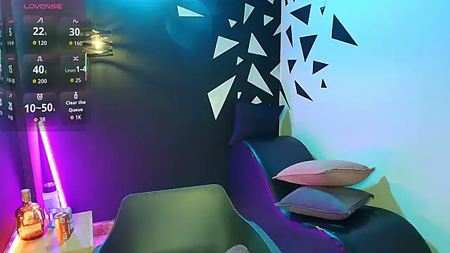 AgataThompson  online show from 11/21/25, 07:45