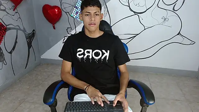 Snapshot of deivid_bigcock1 chatting on 09/25/25, 12:14 deivid bigcock1 online show from 09/25/25, 12:14