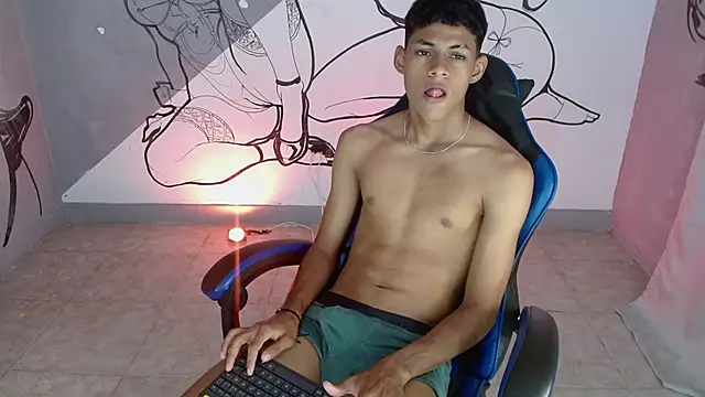 Snapshot of deivid_bigcock1 chatting on 10/10/25, 12:31 deivid bigcock1 online show from 10/10/25, 12:31