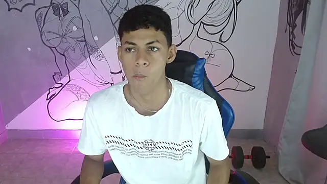 Snapshot of deivid_bigcock1 chatting on 11/28/25, 12:24 deivid bigcock1 online show from 11/28/25, 12:24