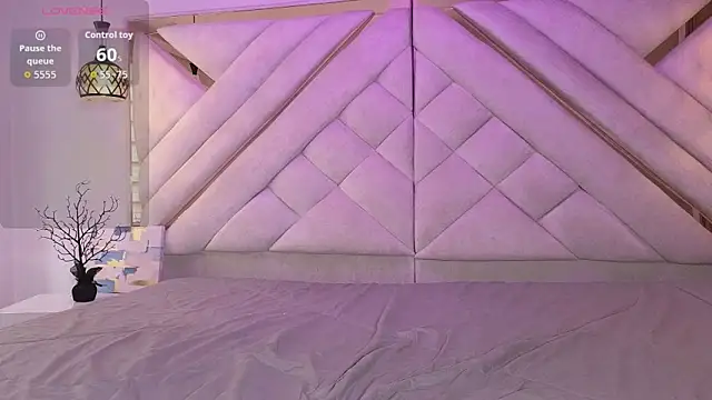 afrodita aares online show from 04/23/26, 07:16