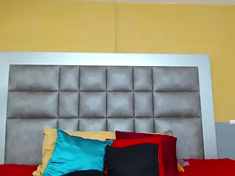 Emily Swiftt online show from 11/07/25, 09:59