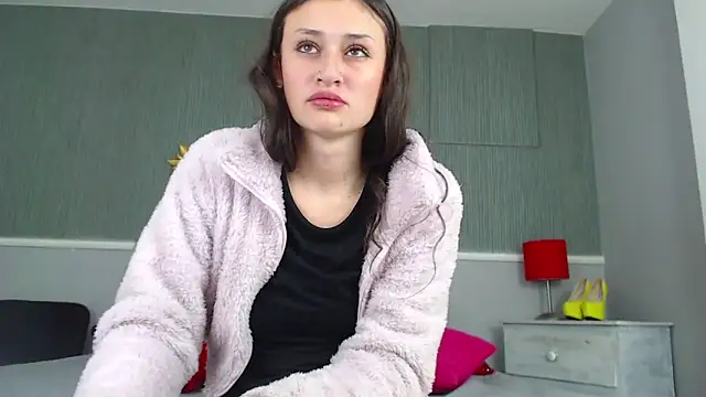 Emily Swiftt online show from 12/20/25, 11:56