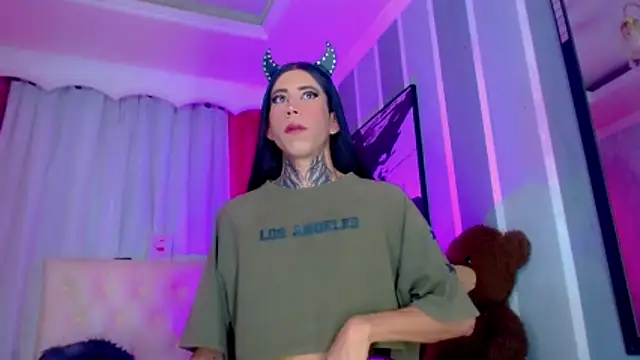 Julia Bulette1 online show from 04/05/26, 01:19