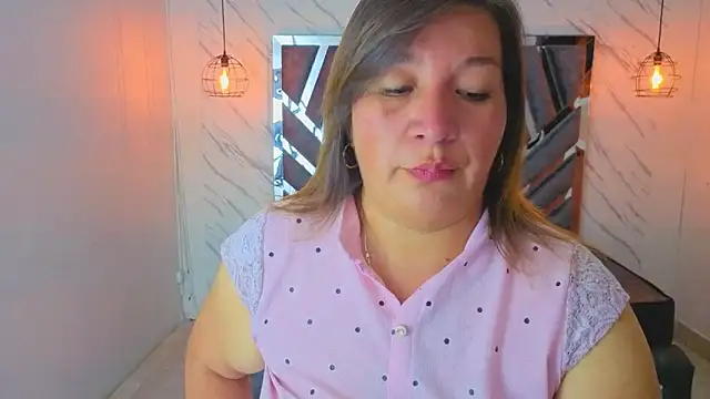 MaylinRosse  online show from 07/01/26, 06:51