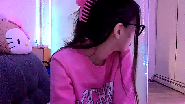 Snapshot of pinkybaby444 chatting on 12/14/25, 02:22 pinkybaby444 online show from 12/14/25, 02:22