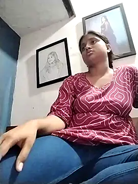 Snapshot of sanaya_3 chatting on 09/18/25, 07:43 sanaya 3 online show from 09/18/25, 07:43