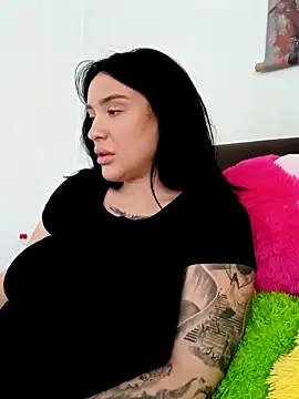 mariabloom9 online show from 10/27/25, 12:09