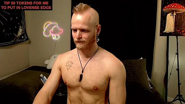 Snapshot of randyroderick chatting on 12/16/25, 03:44 randyroderick online show from 12/16/25, 03:44