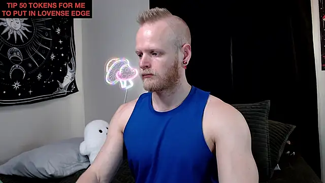 Snapshot of randyroderick chatting on 12/22/25, 07:33 randyroderick online show from 12/22/25, 07:33