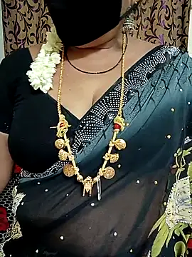 Snapshot of Maithili18 chatting on 09/29/25, 08:19 Maithili18 online show from 09/29/25, 08:19