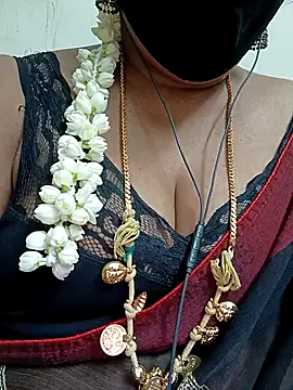 Snapshot of Maithili18 chatting on 10/04/25, 11:03 Maithili18 online show from 10/04/25, 11:03