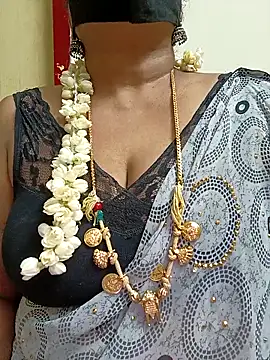 Snapshot of Maithili18 chatting on 10/05/25, 05:11 Maithili18 online show from 10/05/25, 05:11