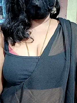 Snapshot of Maithili18 chatting on 11/23/25, 02:44 Maithili18 online show from 11/23/25, 02:44