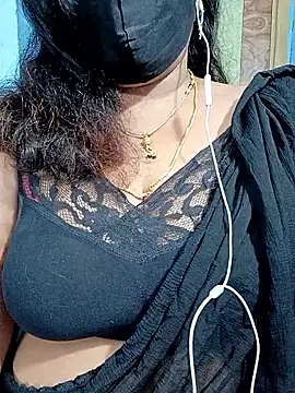 Snapshot of Maithili18 chatting on 12/20/25, 05:31 Maithili18 online show from 12/20/25, 05:31