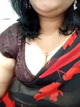 divya-jannu online show from 11/18/25, 04:22