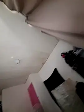 nenalinda69 online show from 10/23/25, 07:45