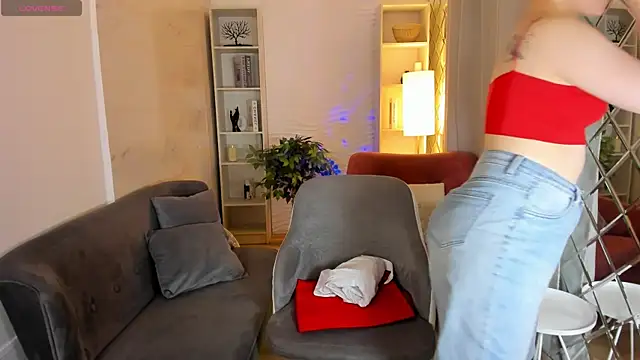 Layla Glam online show from 04/01/26, 01:23