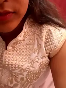 pari rani7 online show from 02/15/26, 08:24